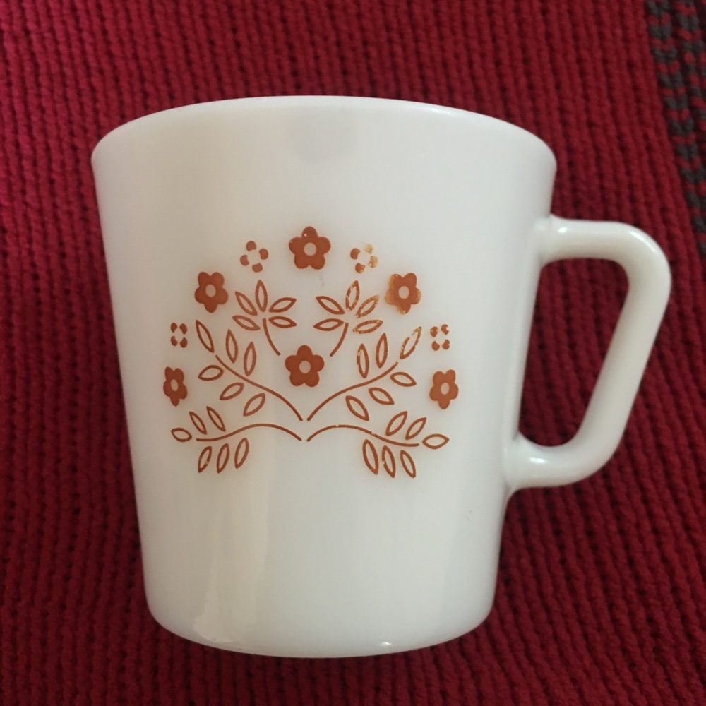 Vintage Pyrex milk glass mug